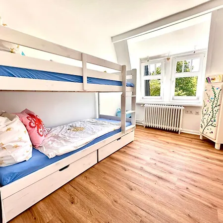 Sachsenhof Kunterbunt 아파트 *